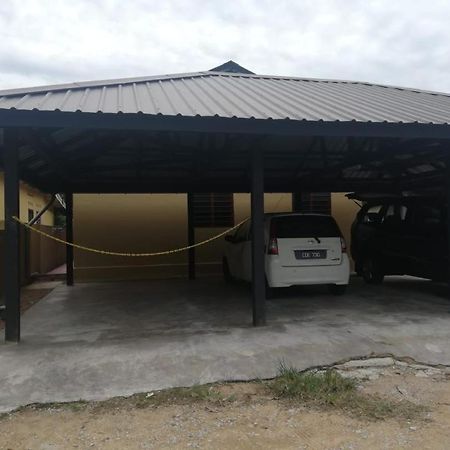 Homestay Ibu Pekan Eksteriør billede