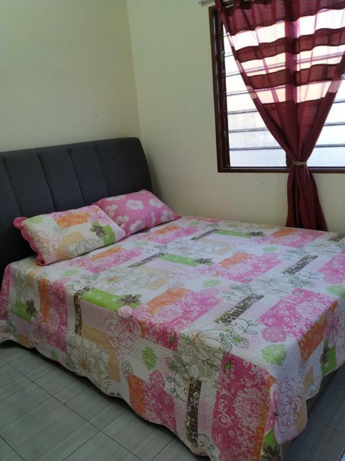 Homestay Ibu Pekan Eksteriør billede