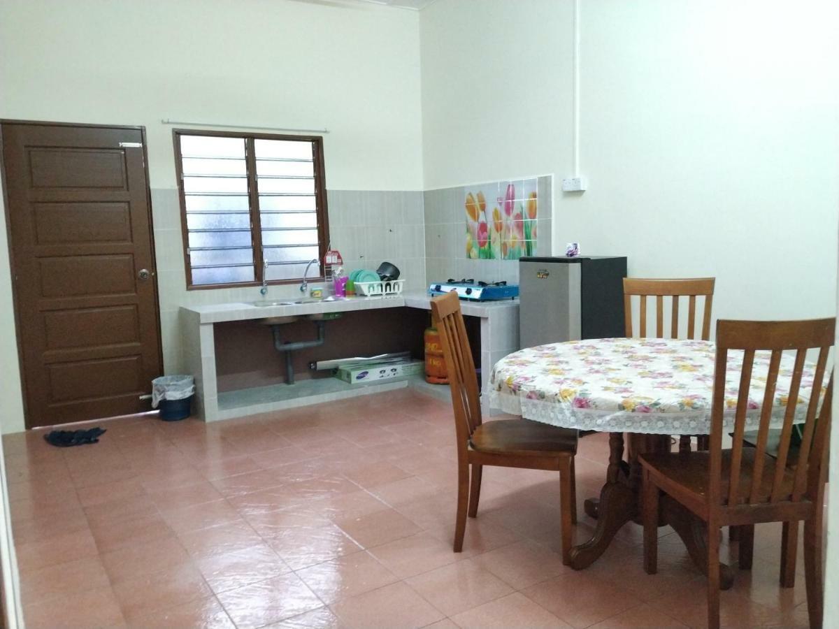 Homestay Ibu Pekan Eksteriør billede